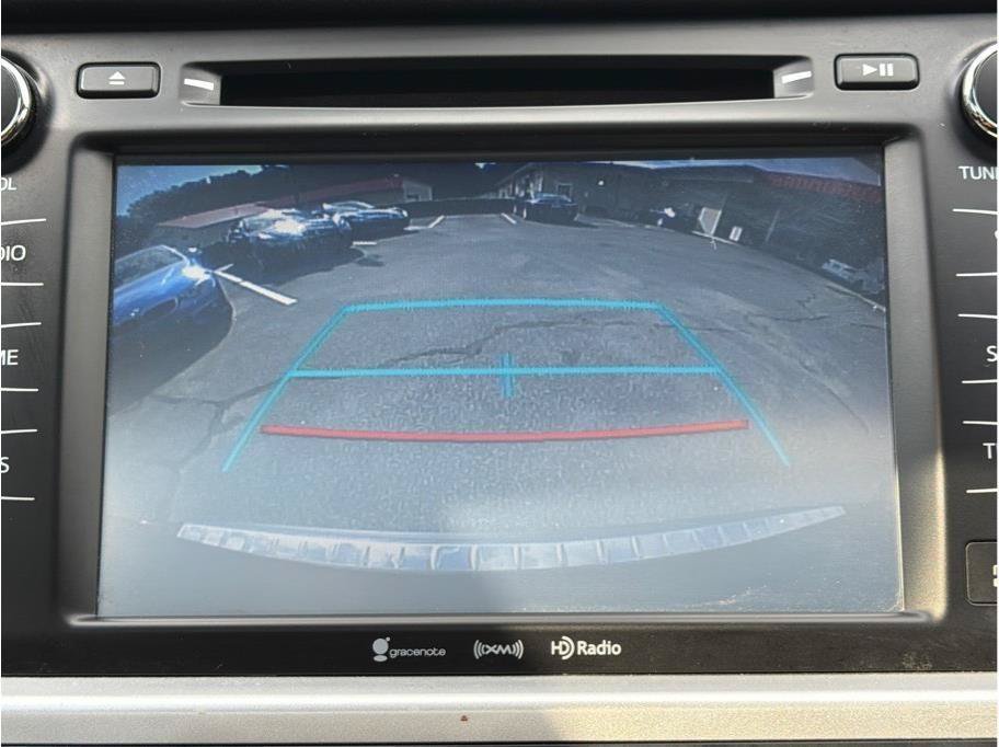 Used 2018 Toyota Highlander XLE FWD image 23
