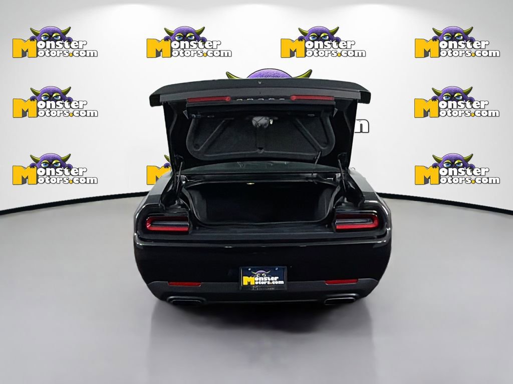 Used 2019 Dodge Challenger R/T w/ Driver Convenience Group image 25
