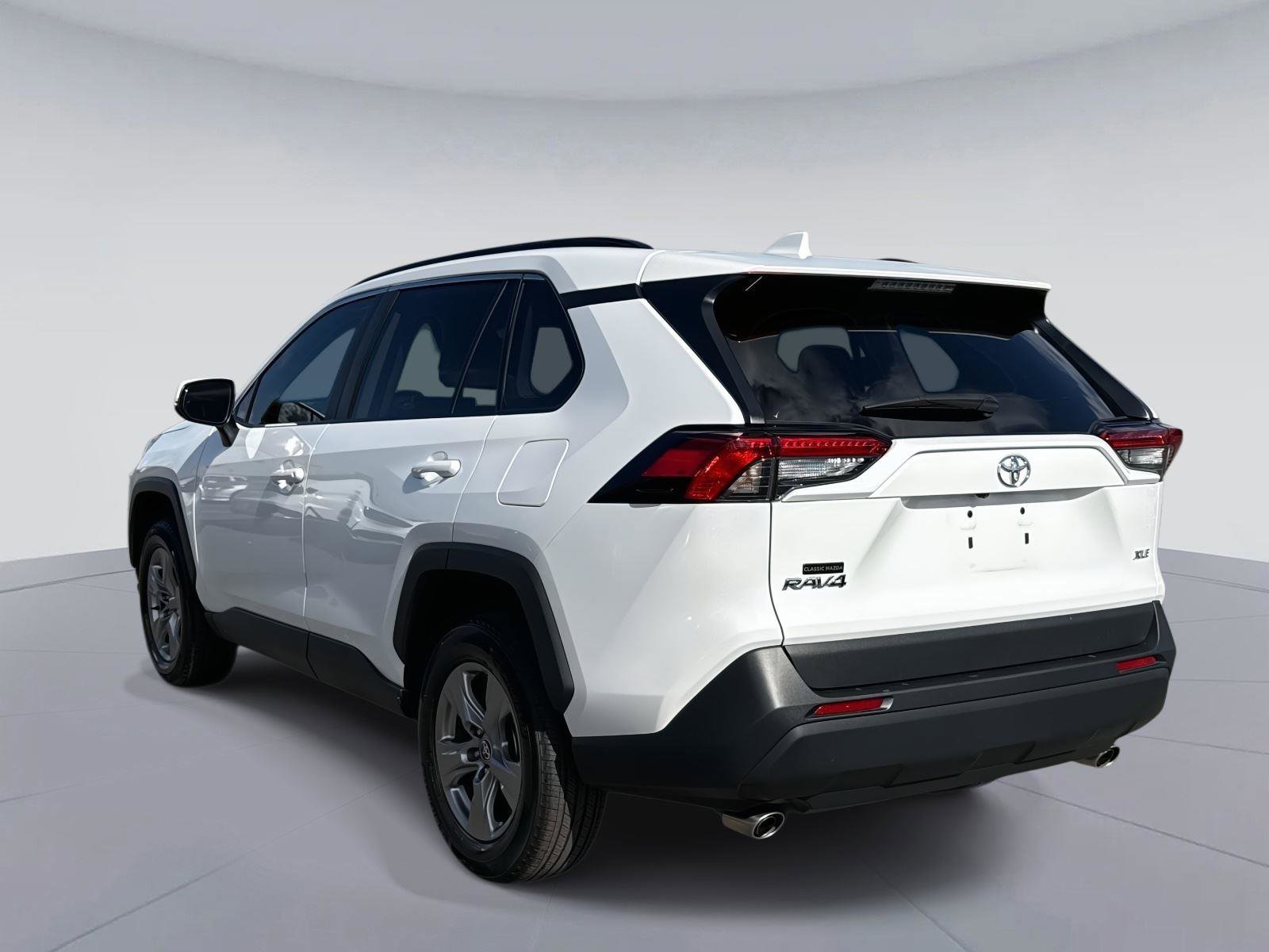 Used 2023 Toyota RAV4 XLE image 5