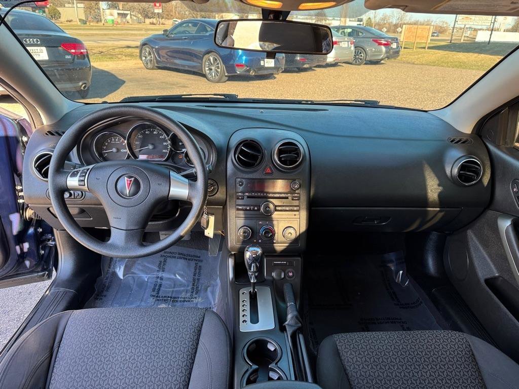 Used 2010 Pontiac G6 Sedan image 27