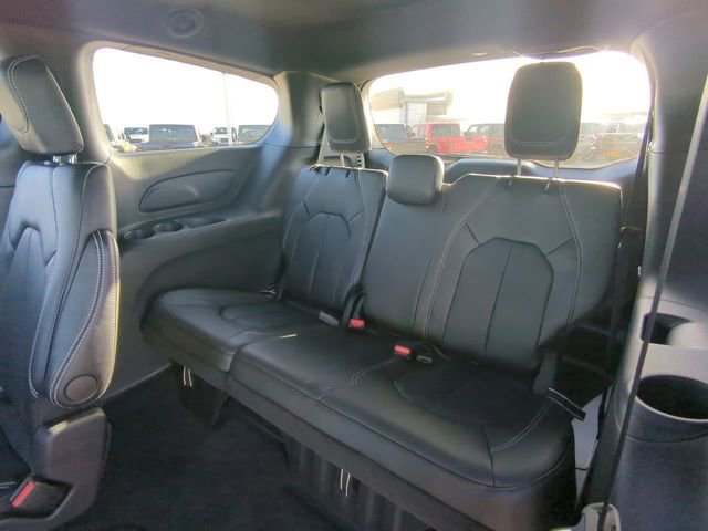 New 2026 Chrysler Voyager LX image 16