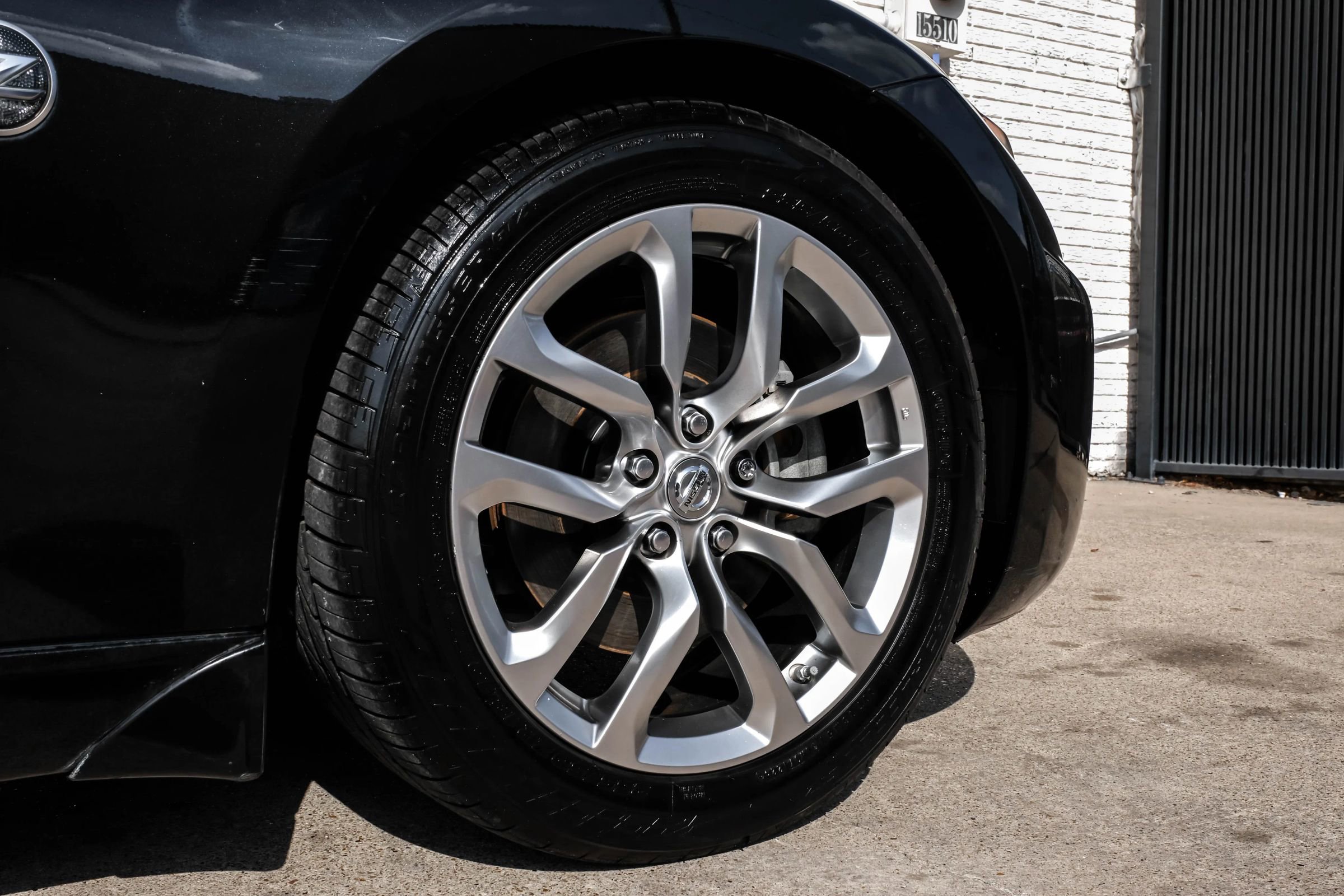 Used 2014 Nissan 370Z Roadster image 43