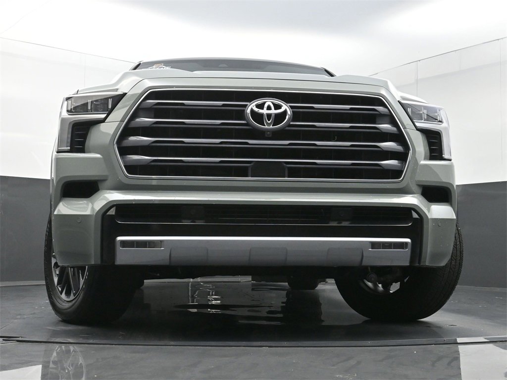 Used 2025 Toyota Sequoia Limited image 31