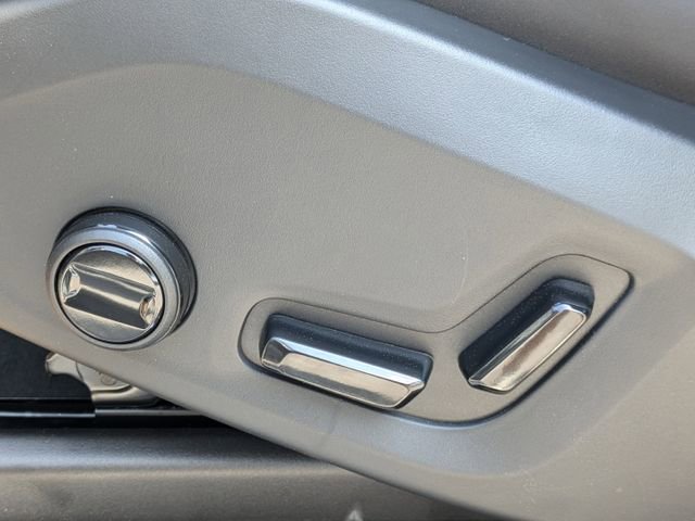 New 2025 Volvo XC90 B6 Plus w/ Protection Package Premier image 24