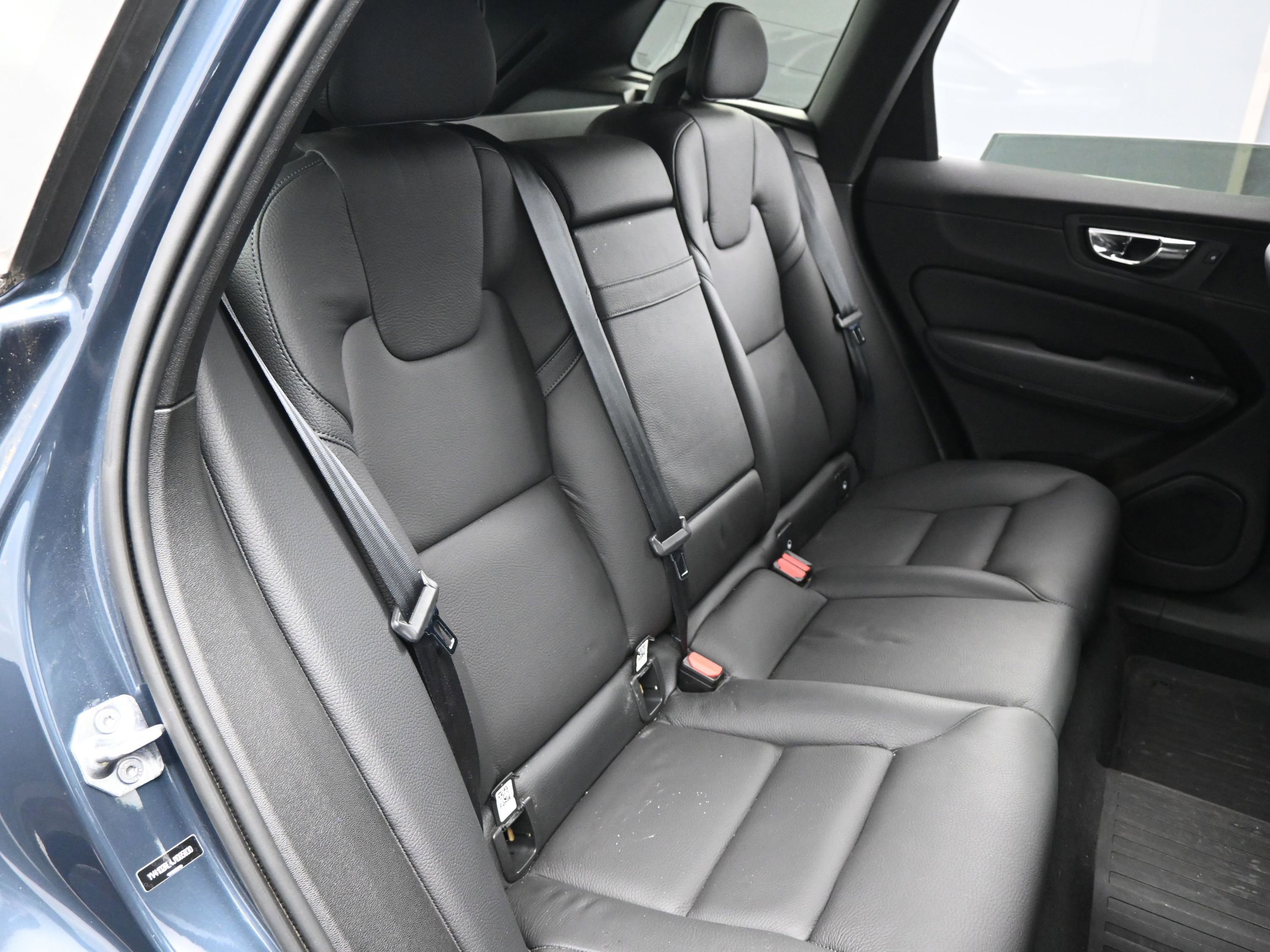 Used 2018 Volvo XC60 T5 Inscription w/ Convenience Package image 14