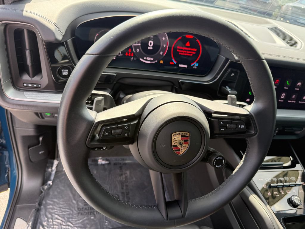 Used 2025 Porsche Cayenne AWD/4WD image 11