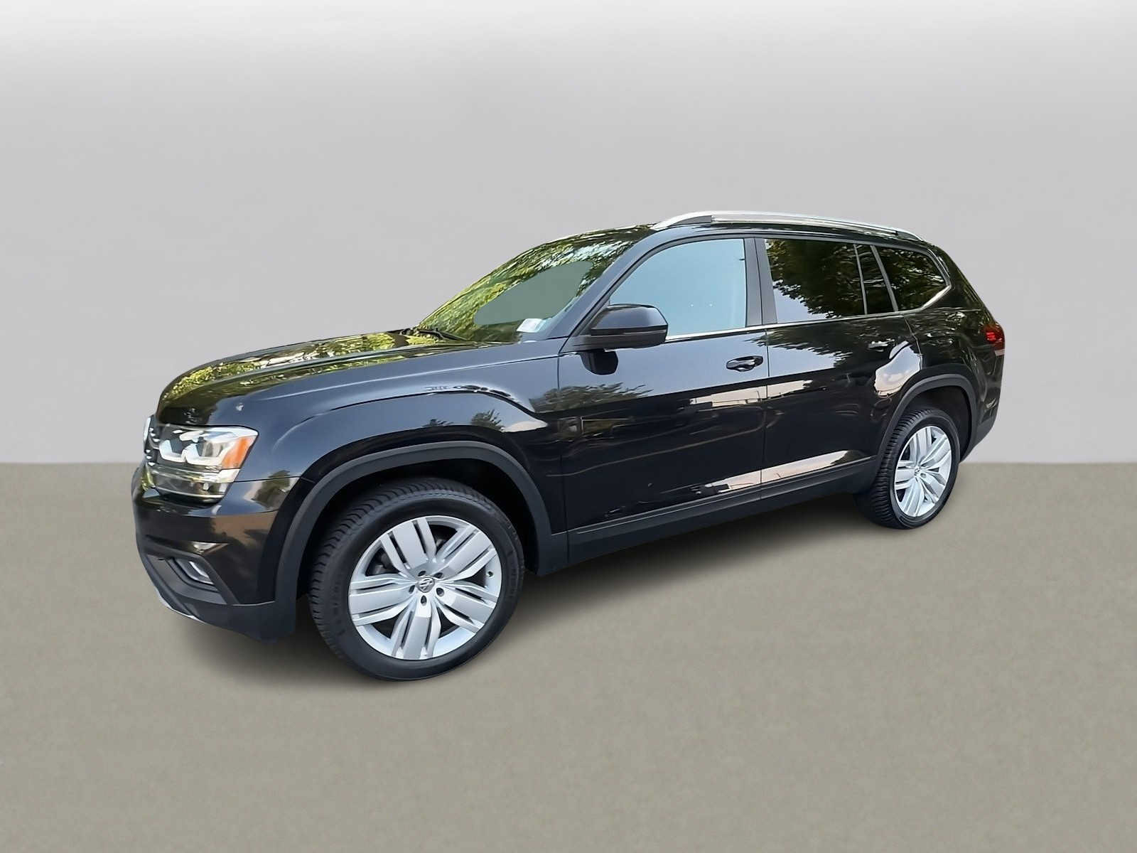 Used 2019 Volkswagen Atlas SE w/ Towing Package AWD/4WD image 4
