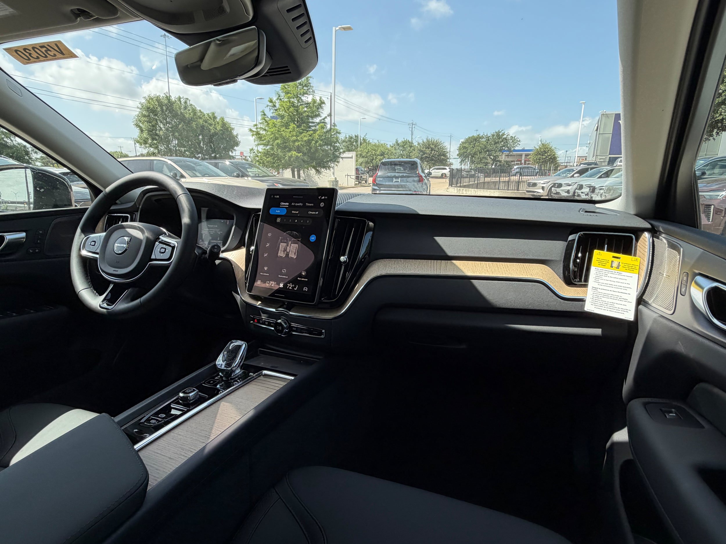 New 2026 Volvo XC60 T8 Plus w/ Climate Package AWD/4WD image 10