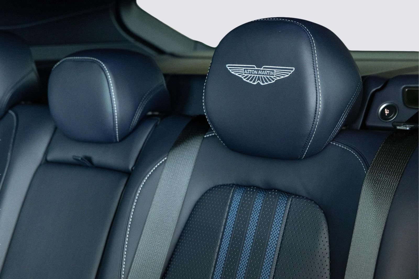 New 2026 Aston Martin DBX 707 AWD/4WD image 39