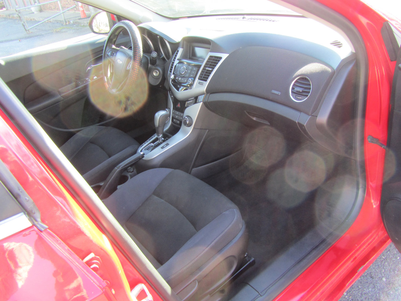 Used 2015 Chevrolet Cruze LT image 19