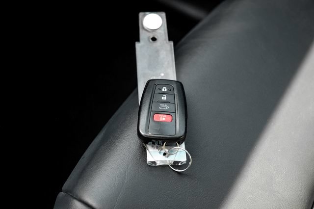 Used 2020 Toyota RAV4 XLE Premium AWD/4WD image 69