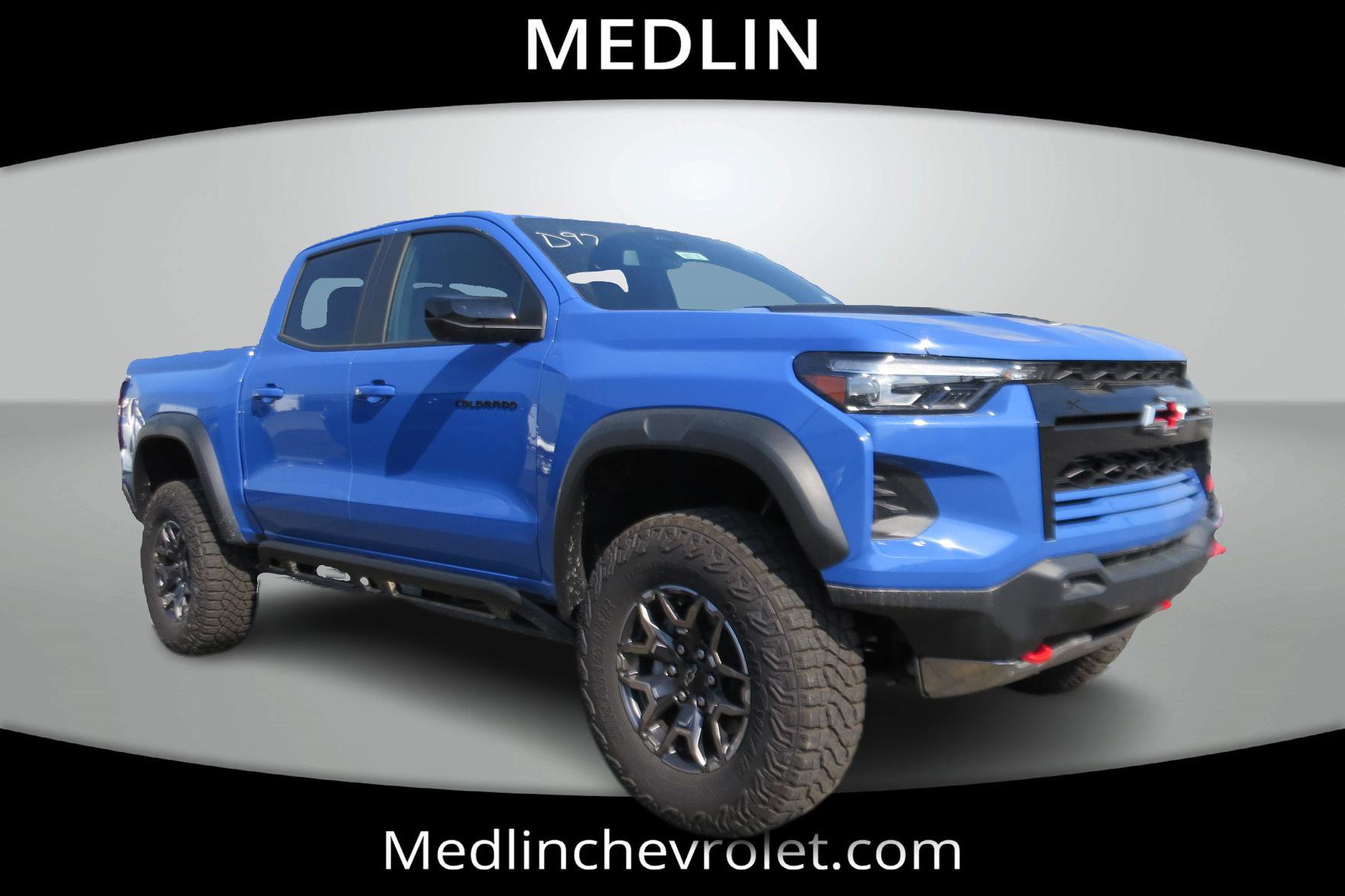 Used 2026 Chevrolet Colorado ZR2 w/ Technology Package AWD/4WD image 2