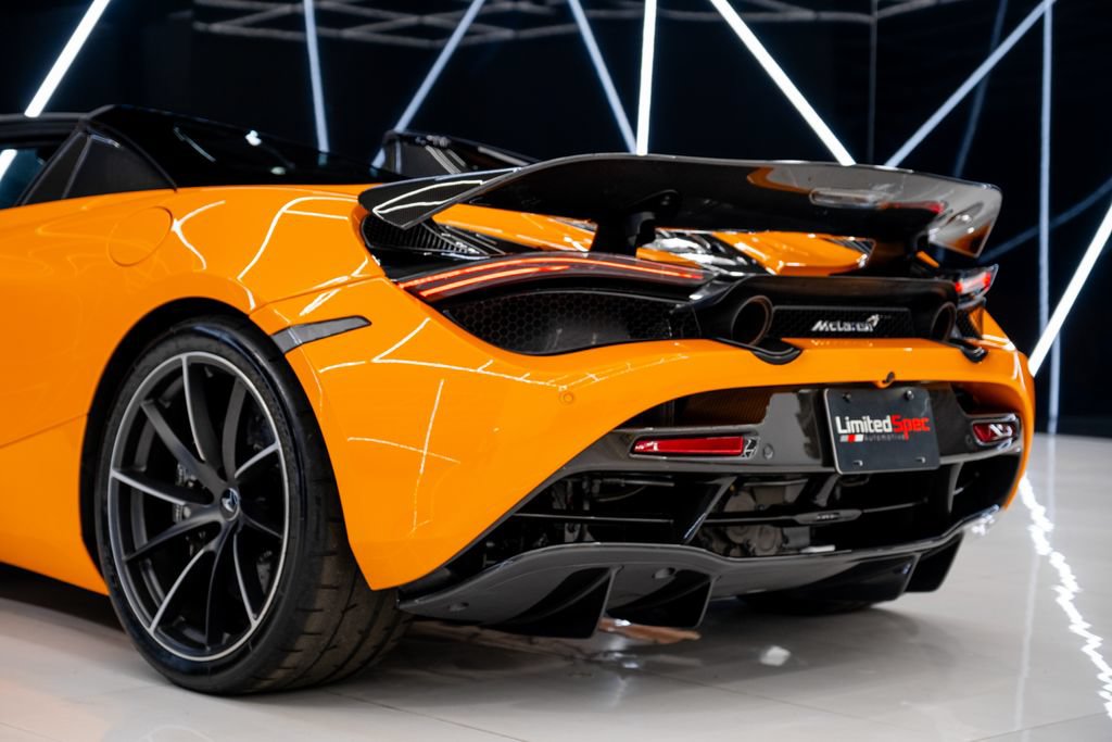 Used 2020 McLaren 720S Spider RWD image 34