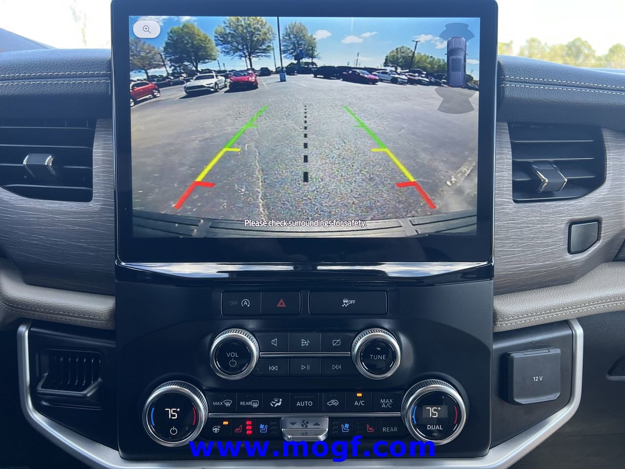 Certified 2024 Ford Expedition Limited AWD/4WD image 7