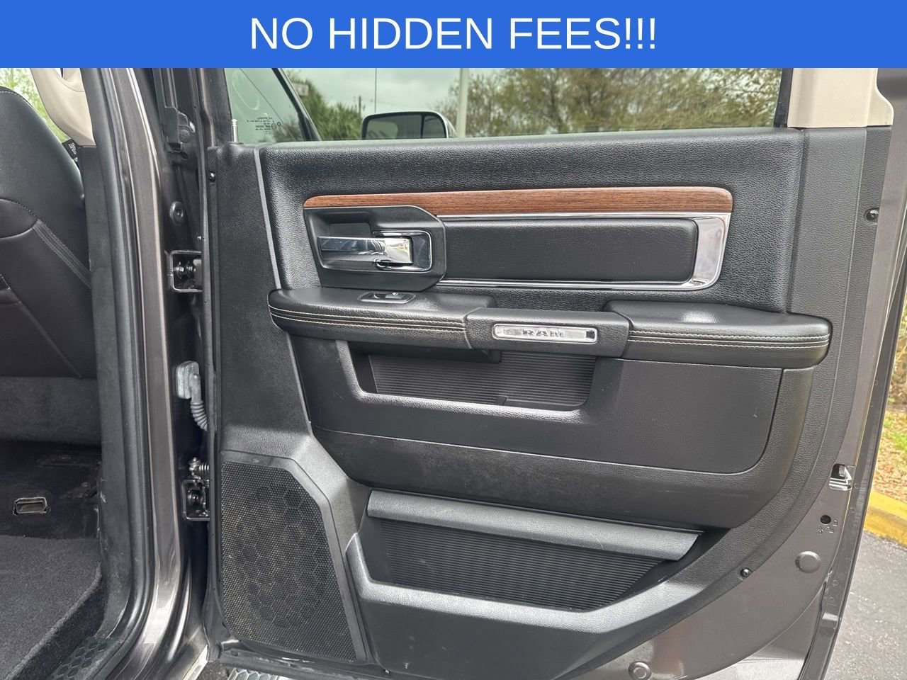 Used 2017 RAM 3500 Laramie image 33