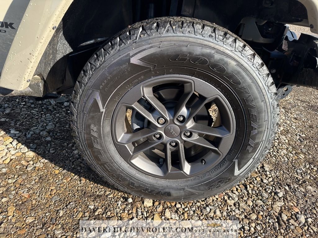 Used 2018 Jeep Wrangler Unlimited Sport image 37