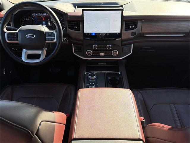 Used 2024 Ford Expedition Limited image 9