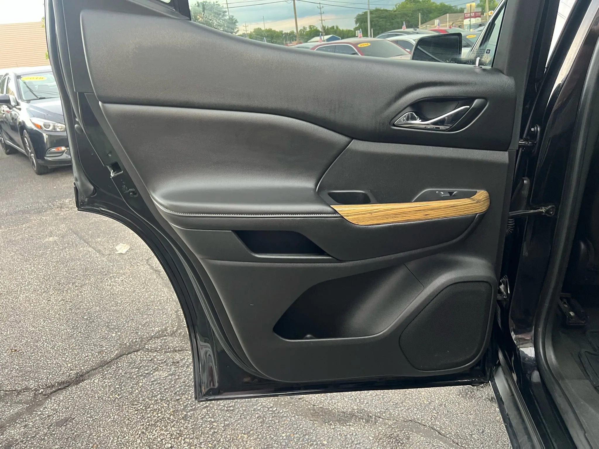 Used 2017 GMC Acadia Denali image 27