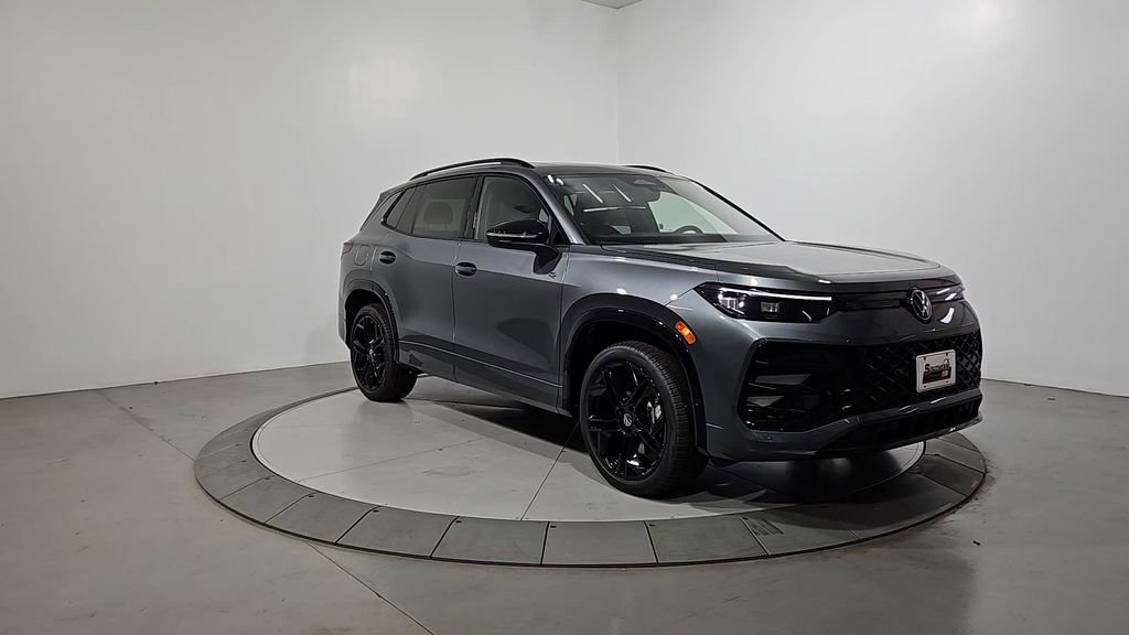 New 2026 Volkswagen Tiguan SE R-Line image 7