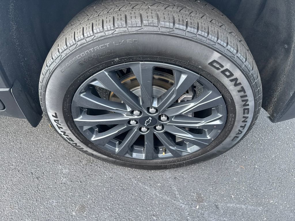 Used 2023 Chevrolet Traverse RS AWD/4WD image 38