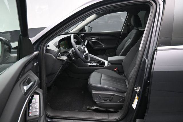 Used 2025 Audi Q5 Premium w/ Convenience Package AWD/4WD image 9