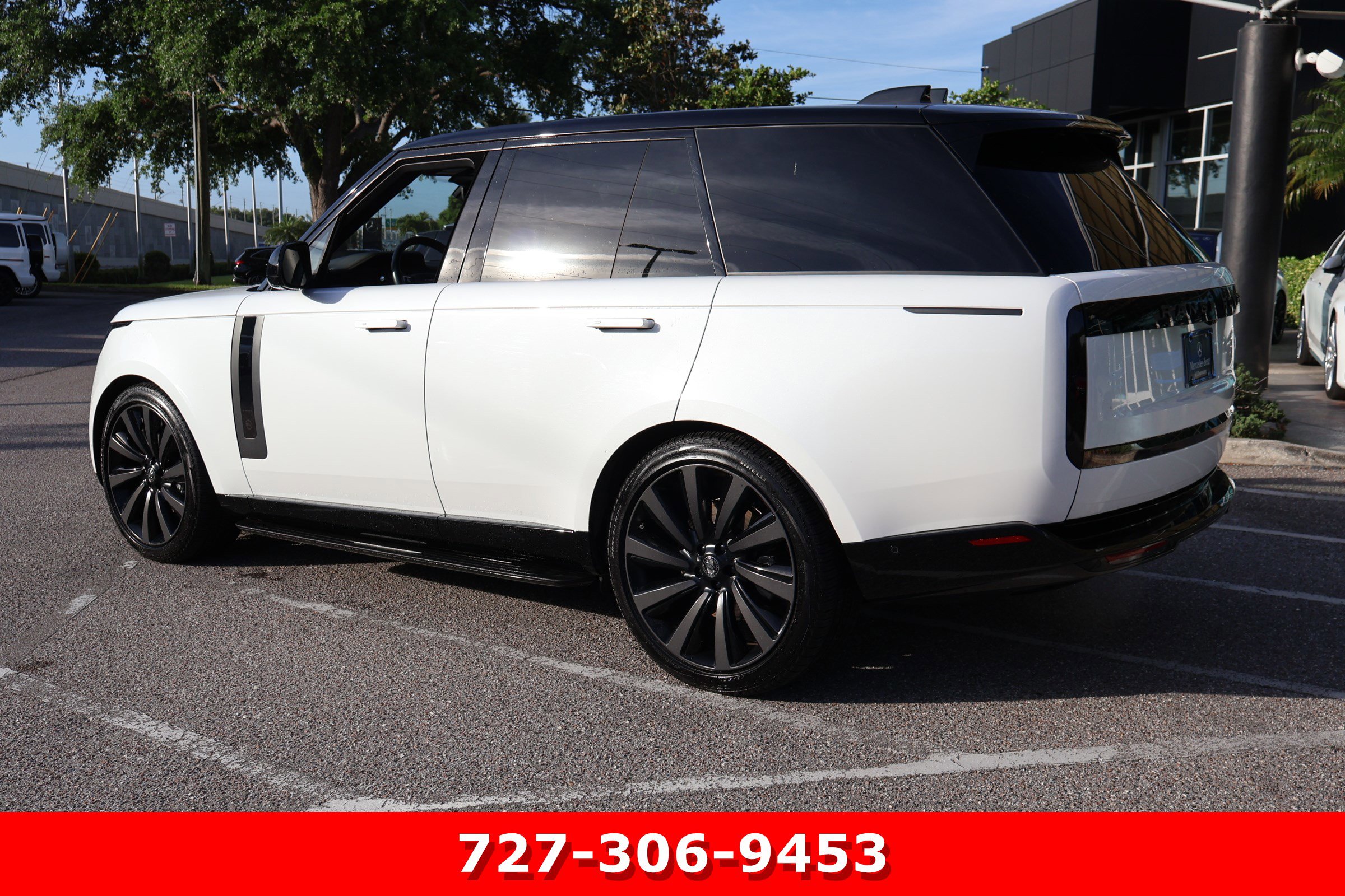 Used 2023 Land Rover Range Rover SV AWD/4WD image 7