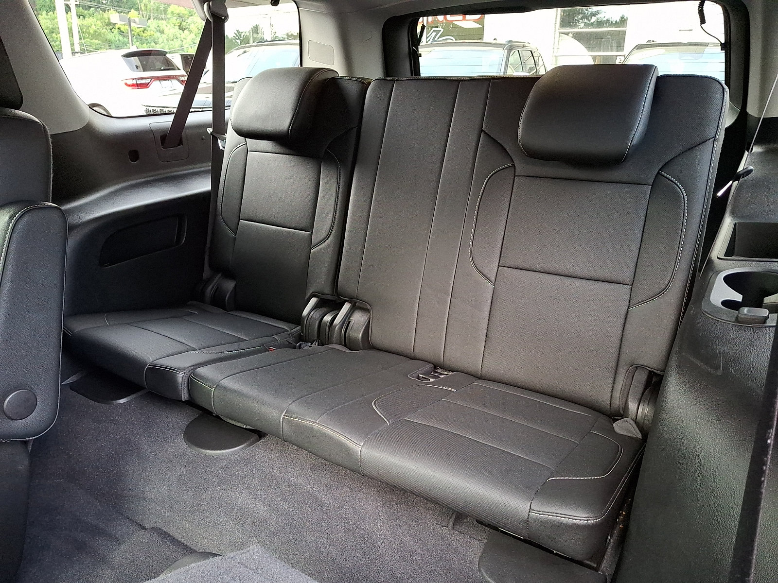 Used 2020 Chevrolet Suburban Premier AWD/4WD image 11