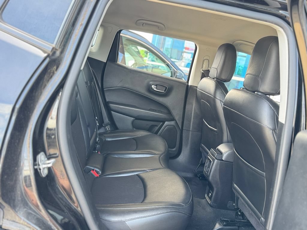 Used 2020 Jeep Compass Latitude AWD/4WD image 28