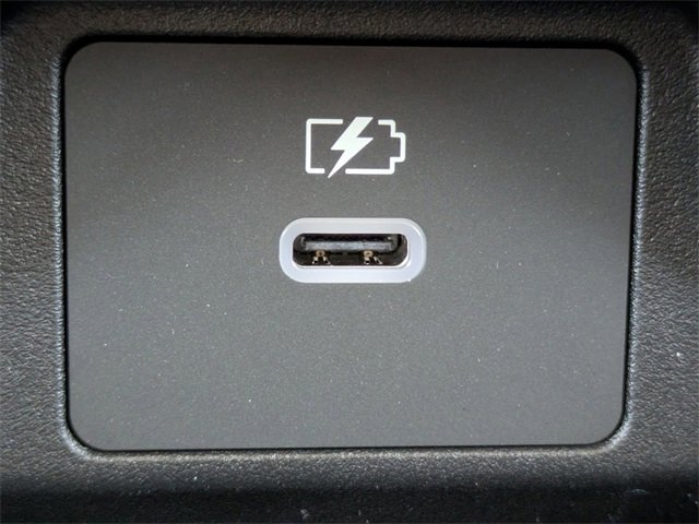 New 2025 Mitsubishi Outlander SE image 30