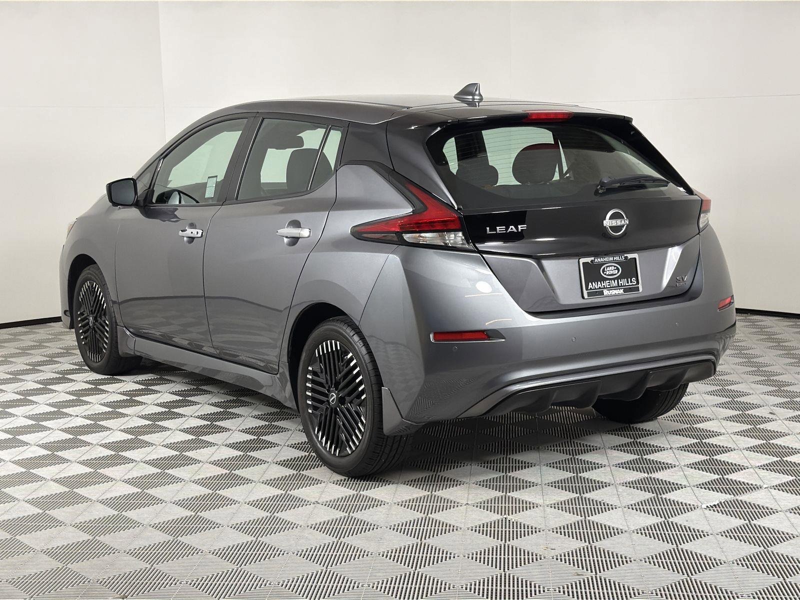 Used 2024 Nissan Leaf SV Plus image 3