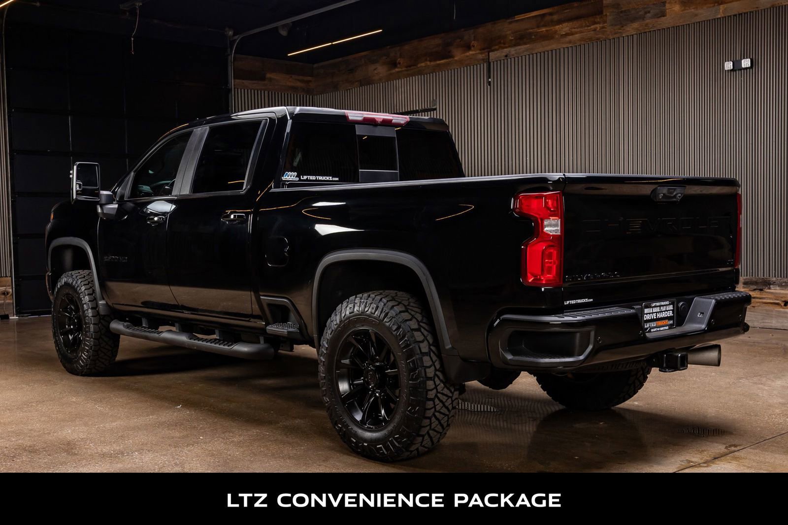 Used 2021 Chevrolet Silverado 2500 LTZ w/ LTZ Plus Package image 7