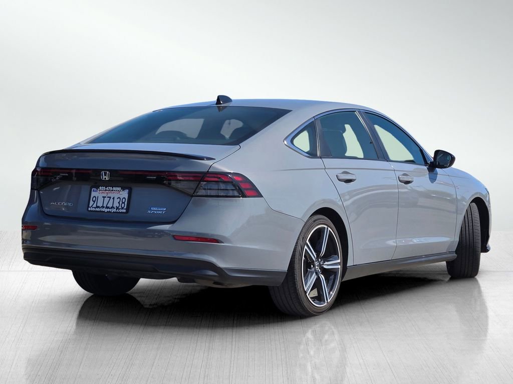 Used 2024 Honda Accord Sport image 4