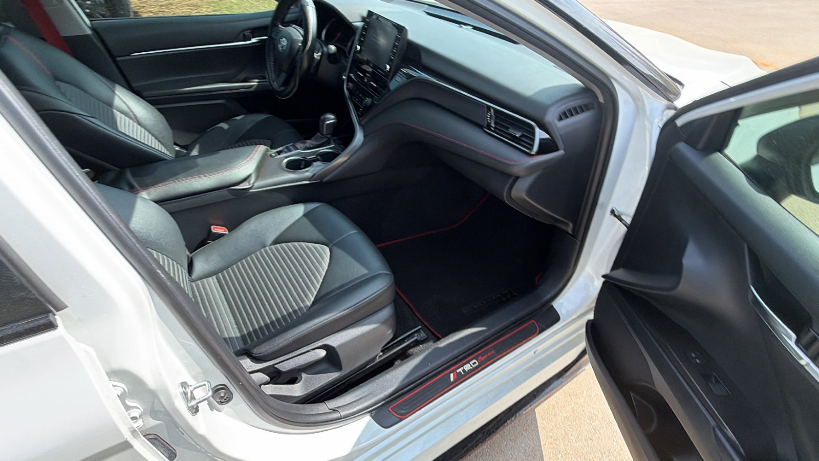 Used 2022 Toyota Camry TRD w/ TRD Package w/JBL Audio image 19