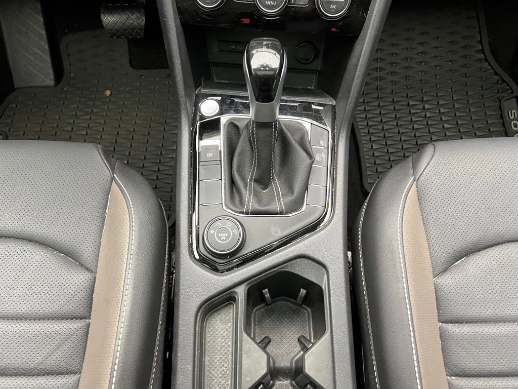 Used 2024 Volkswagen Taos SEL image 11