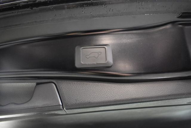 Used 2022 Toyota RAV4 SE w/ Weather & Moonroof Package AWD/4WD image 28