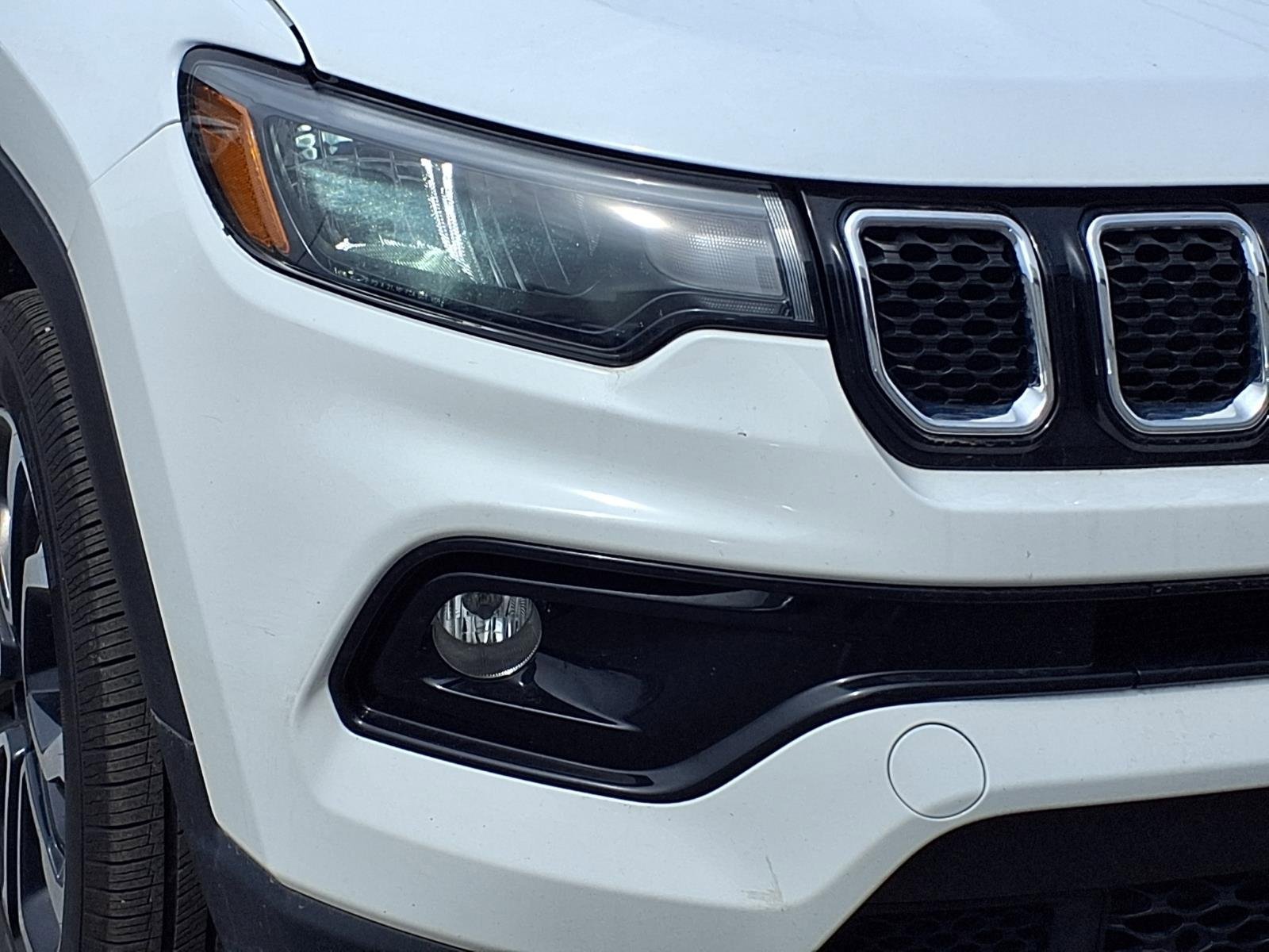 Used 2024 Jeep Compass Limited image 10
