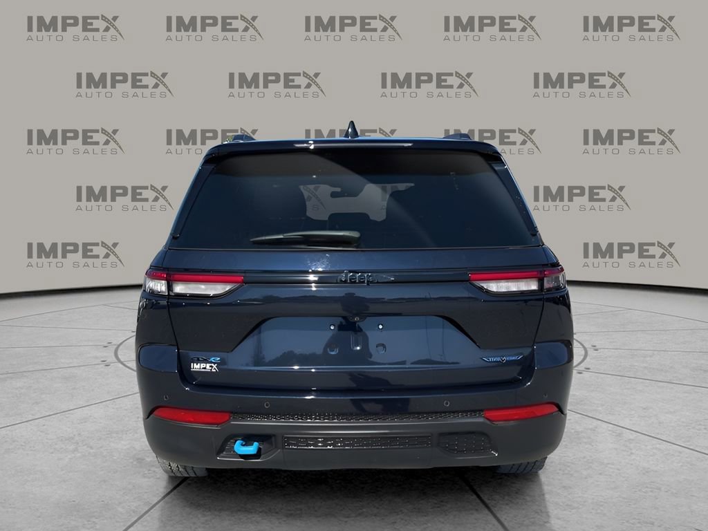 Used 2023 Jeep Grand Cherokee Trailhawk image 4