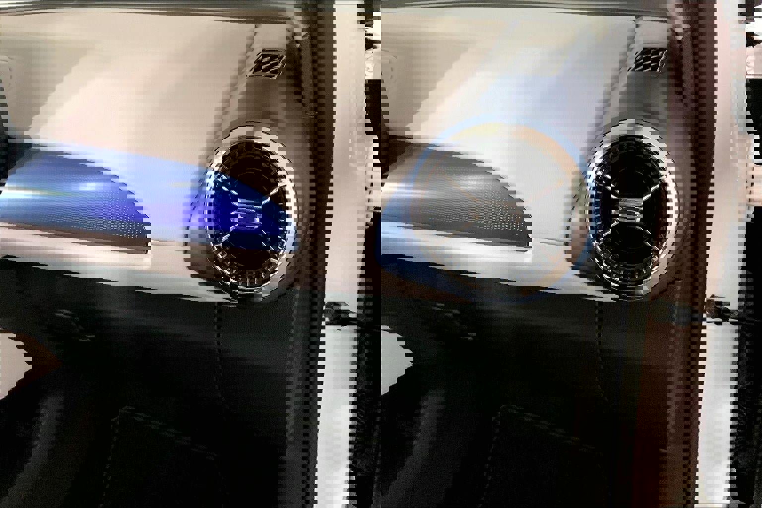 Used 2025 Chevrolet Equinox EV LT FWD image 16