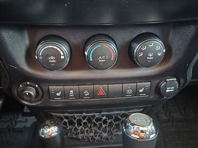 Used 2018 Jeep Wrangler Unlimited Rubicon w/ Cold Weather Group image 14