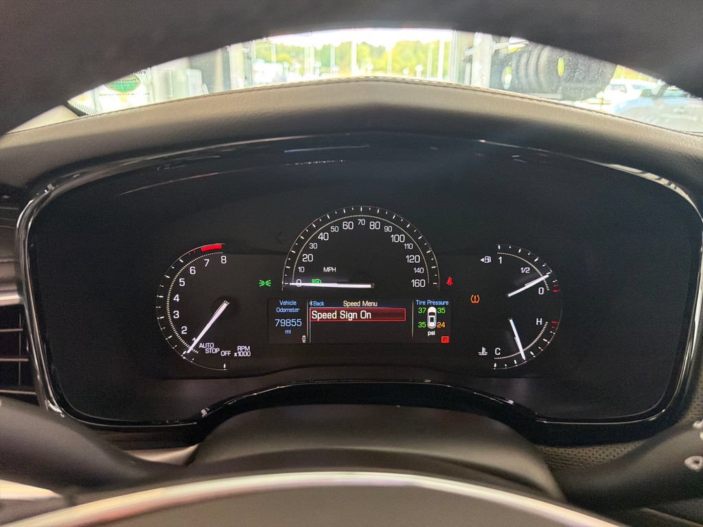 Used 2018 Cadillac XT5 Luxury w/ Driver Awareness Package AWD/4WD image 18