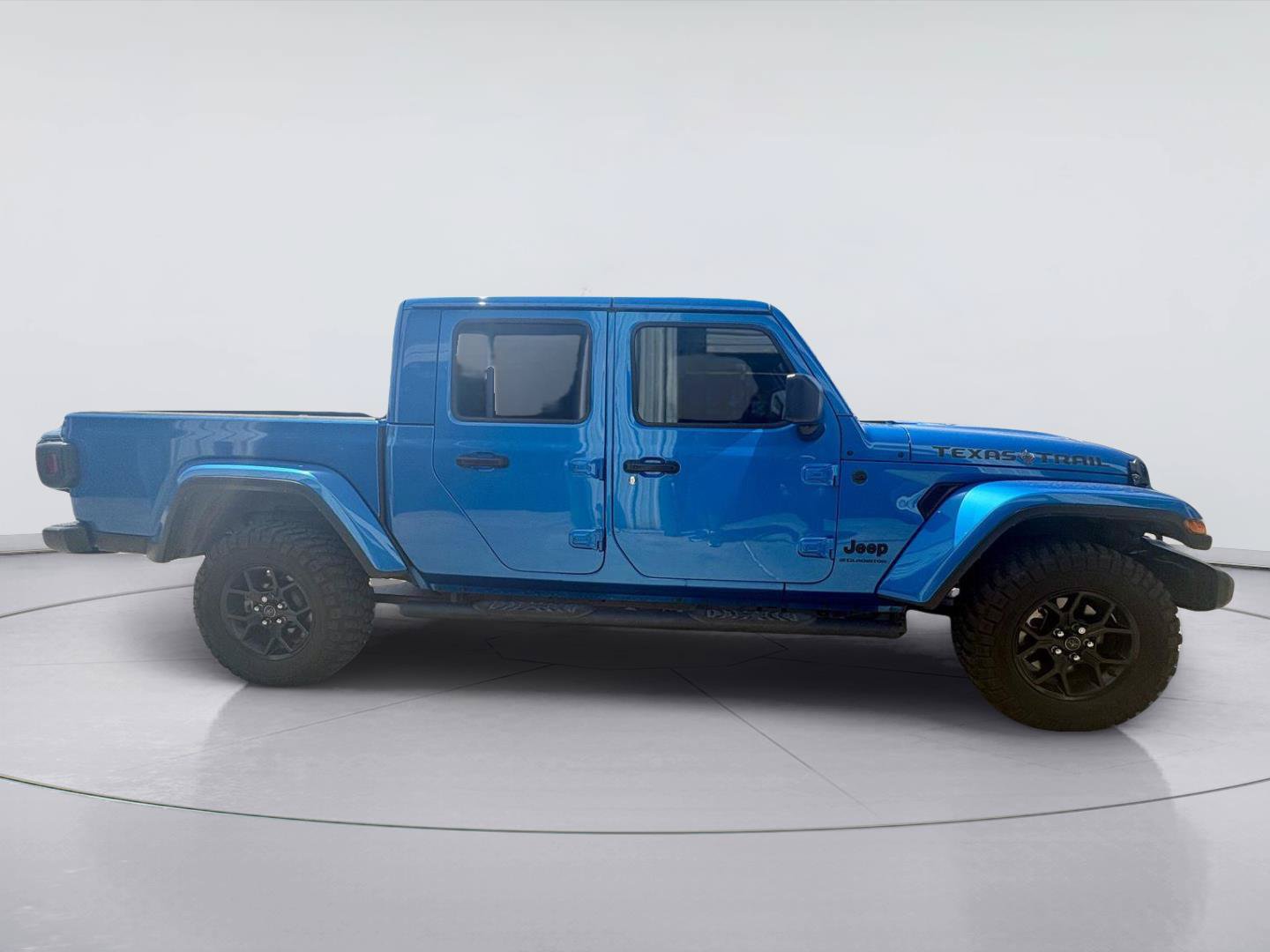 Used 2024 Jeep Gladiator Sport AWD/4WD image 2