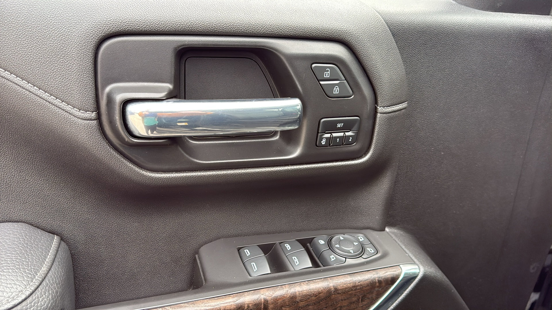 Used 2021 GMC Sierra 1500 Denali w/ Denali Ultimate Package image 11