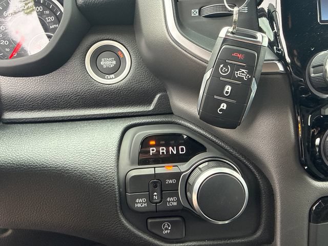 New 2026 RAM 1500 Express AWD/4WD image 15