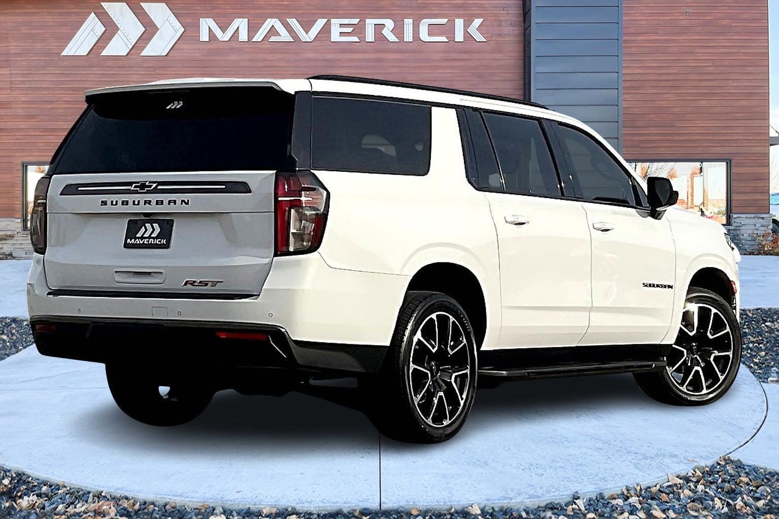 Used 2021 Chevrolet Suburban RST image 5