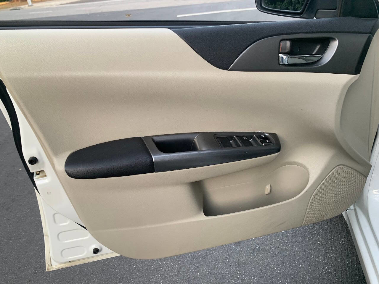 Used 2011 Subaru Impreza 2.5i image 13