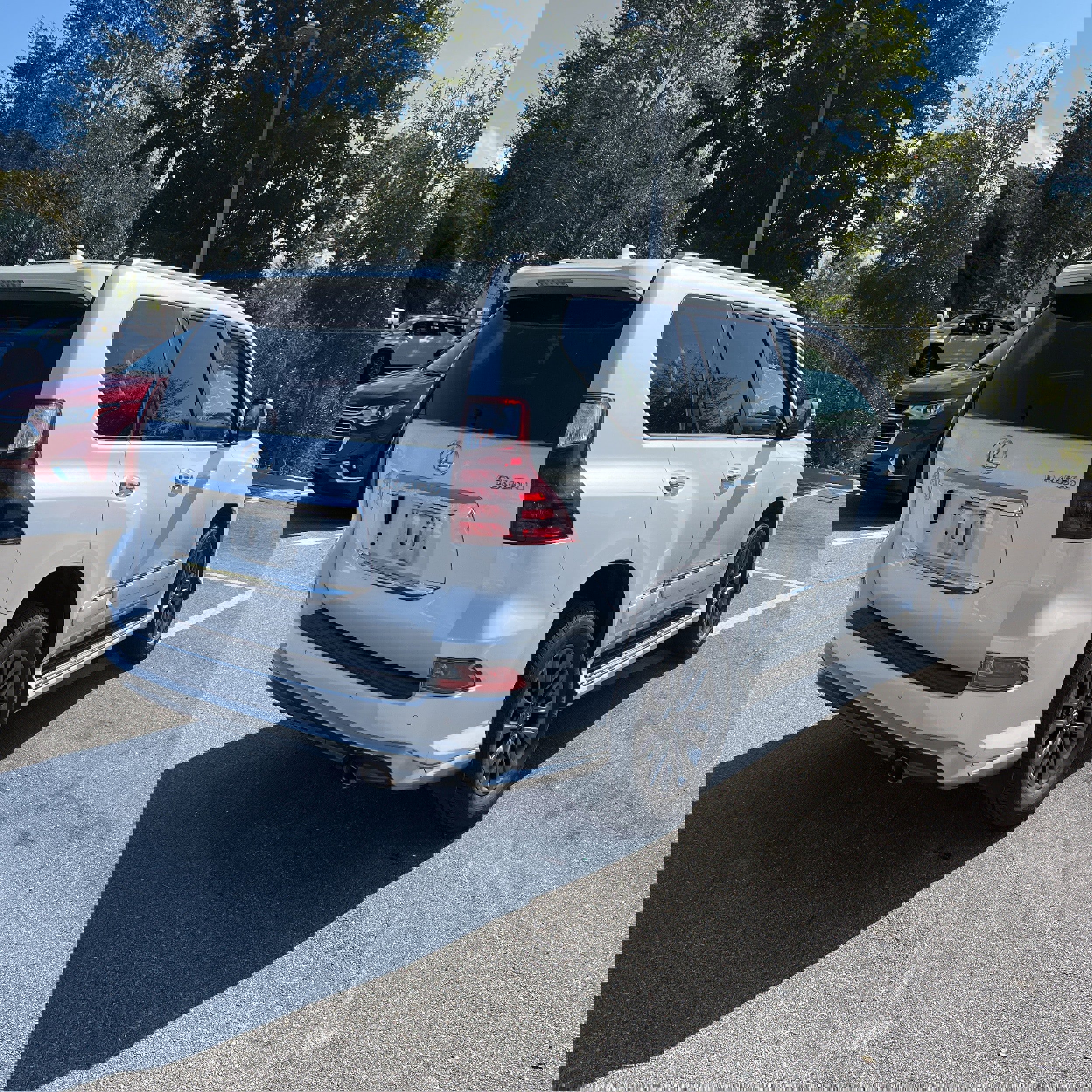 Used 2018 Lexus GX 460 image 12