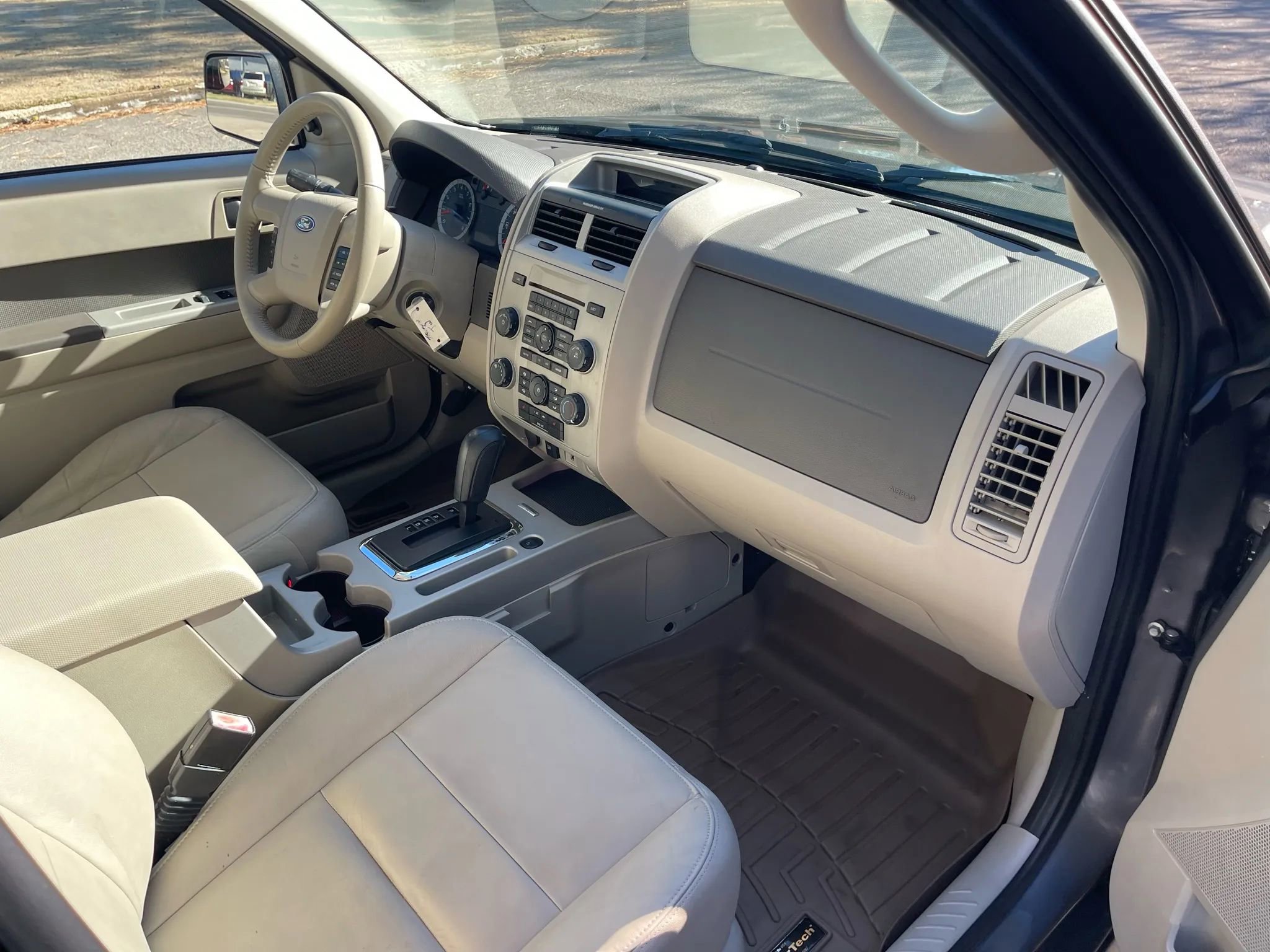 Used 2011 Ford Escape XLT w/ 203A Rapid Spec Order Code image 14