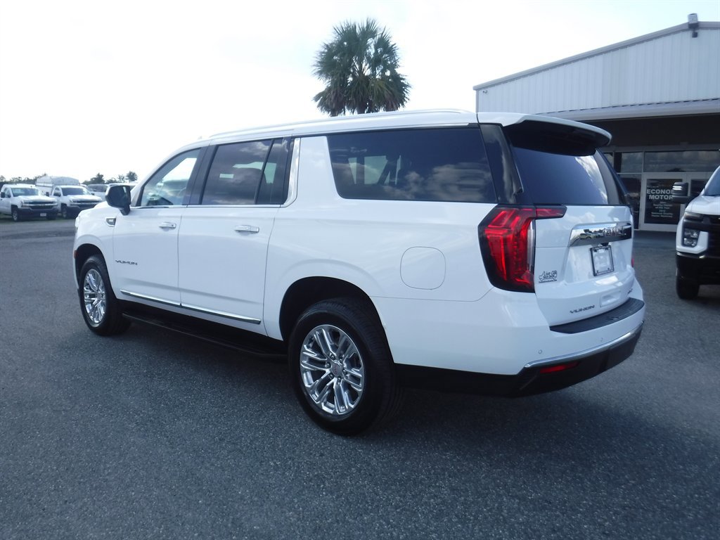 Used 2023 GMC Yukon XL SLT image 8