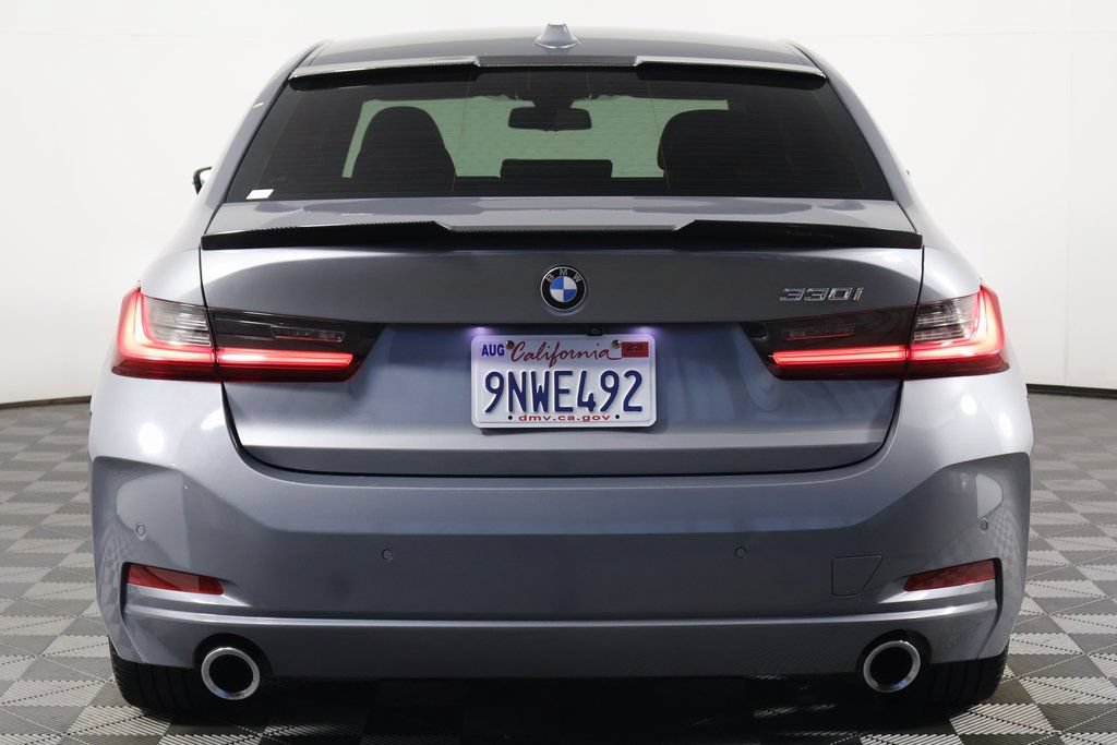 Used 2023 BMW 330i Sedan w/ Driving Assistance Package RWD image 5