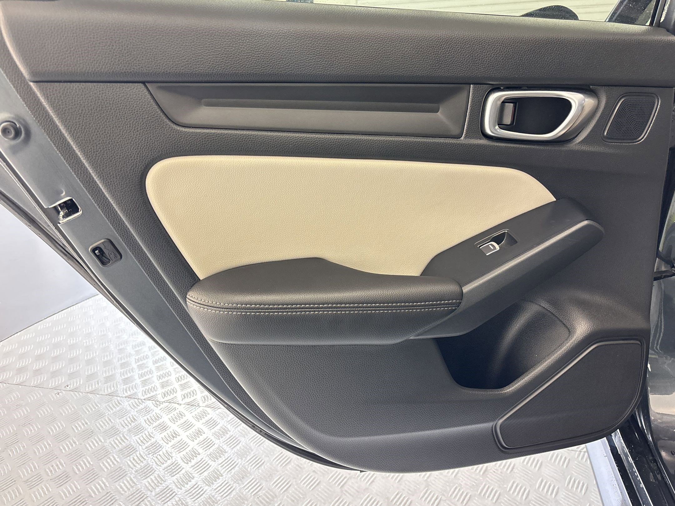 Used 2024 Honda Civic EX-L image 34